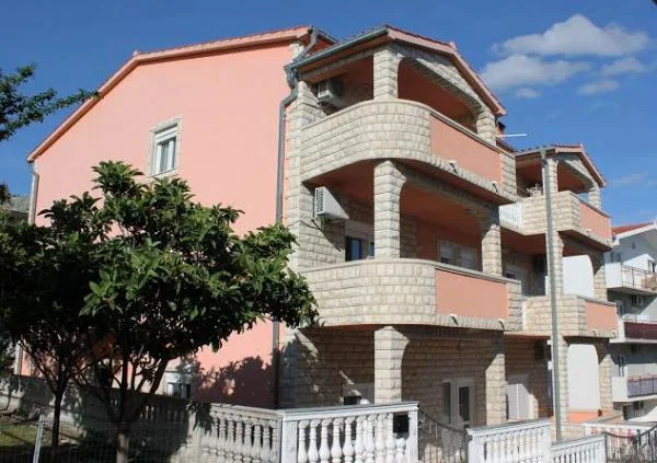 Apartmani Mia – fotografija 4