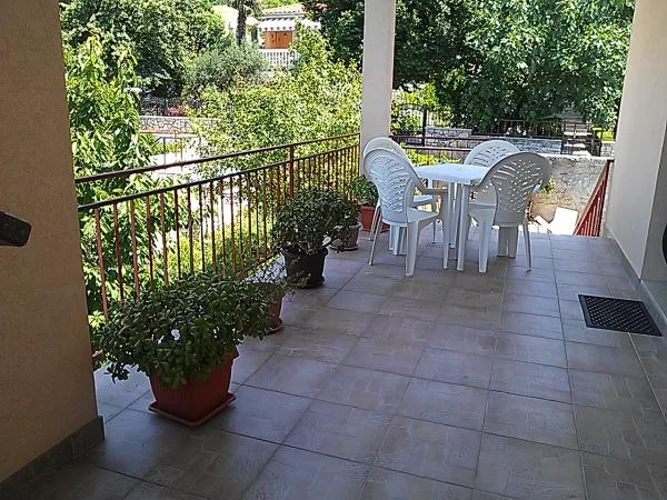 Apartmani Nevia I – fotografija 4
