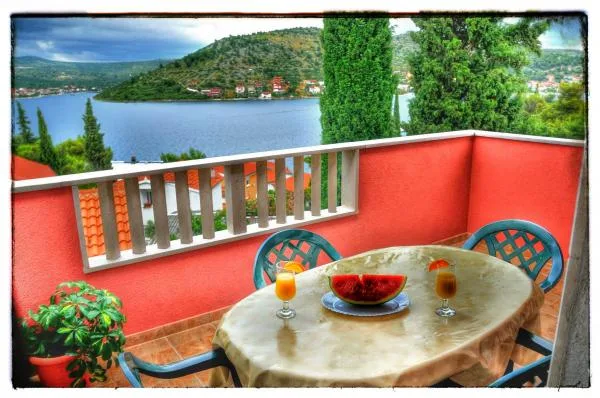 Apartmani Mira – fotografija 2