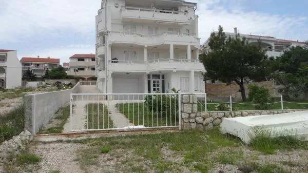 Apartmani Ela Tom – fotografija 2