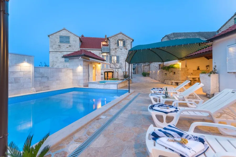 Vila Škrika – fotografija 2