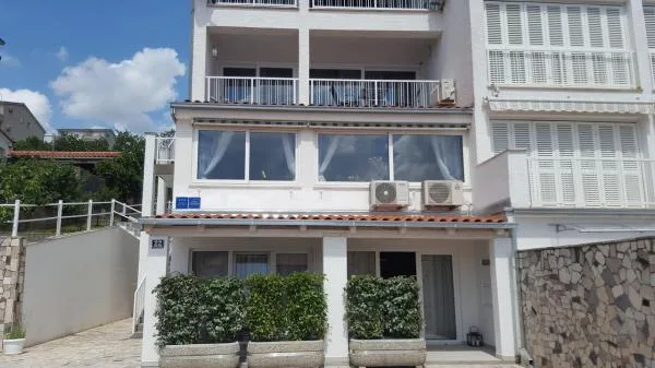Apartmani Villa Helena – fotografija 2