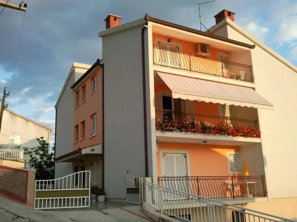 Apartmani Rados – fotografija 2