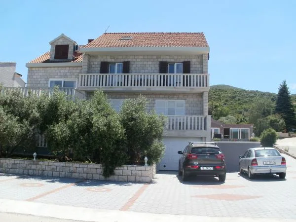 Apartmani Rina – fotografija 3