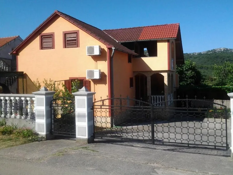 Apartmani Petric – fotografija 2