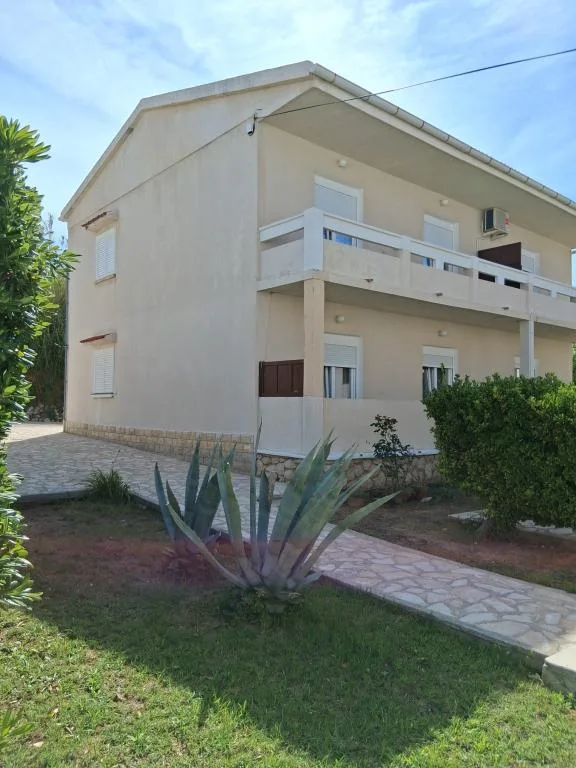 Apartmani Tina – fotografija 2