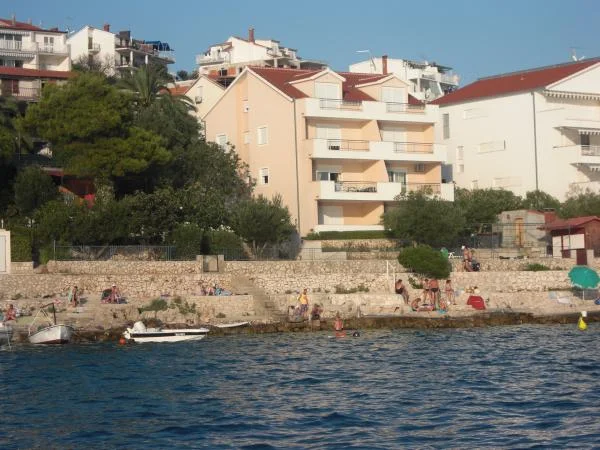 Apartmani Dominika – fotografija 3