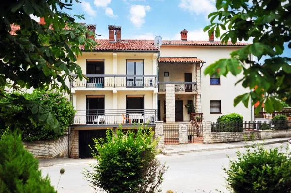 Apartmani Tina – fotografija 3