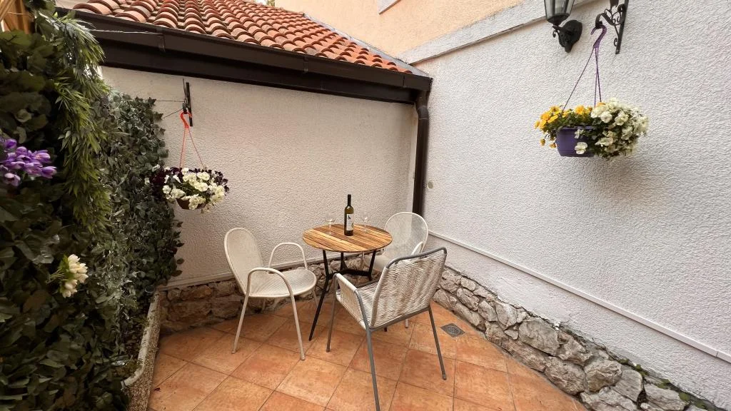 Apartmani Guesthouse F – fotografija 5