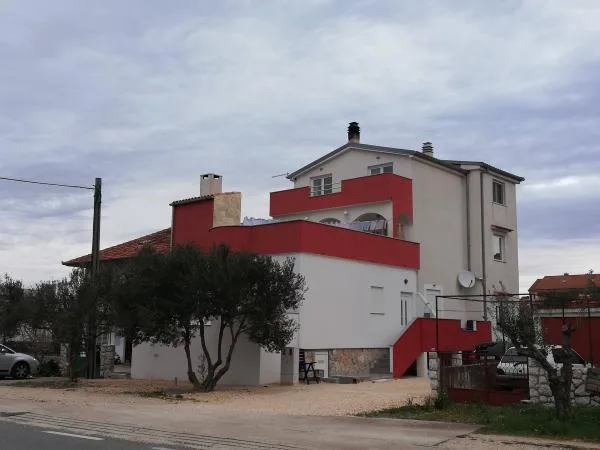 Apartmani Majna – fotografija 2