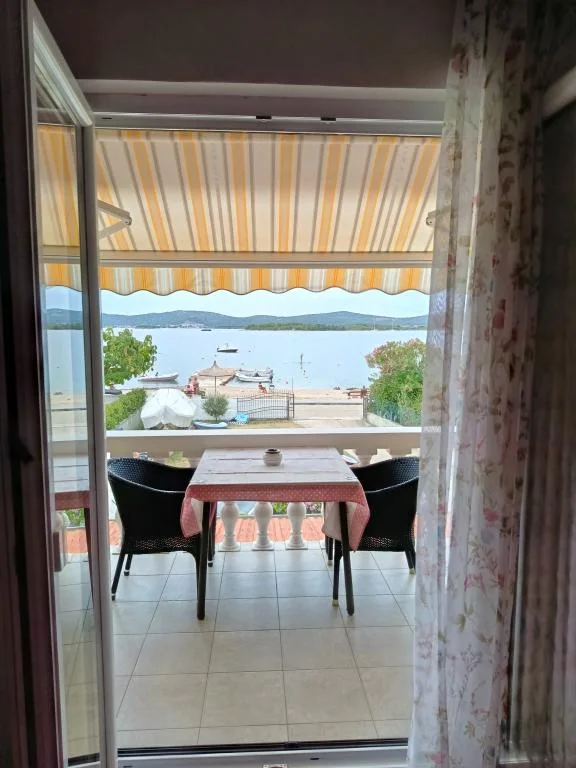 Apartmani Dinko i Marina Pedisić – fotografija 6