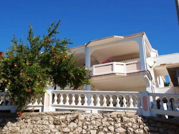 Apartmani Roža – fotografija 3