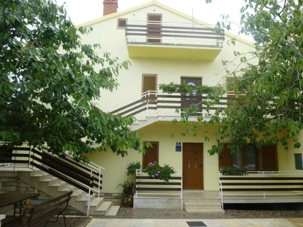 Apartmani Ana – fotografija 3