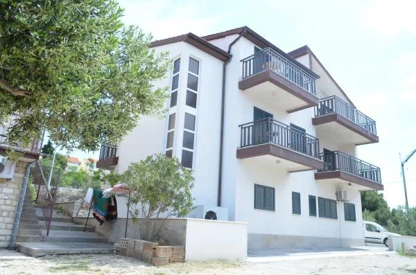 Apartmani Karmen – fotografija 4