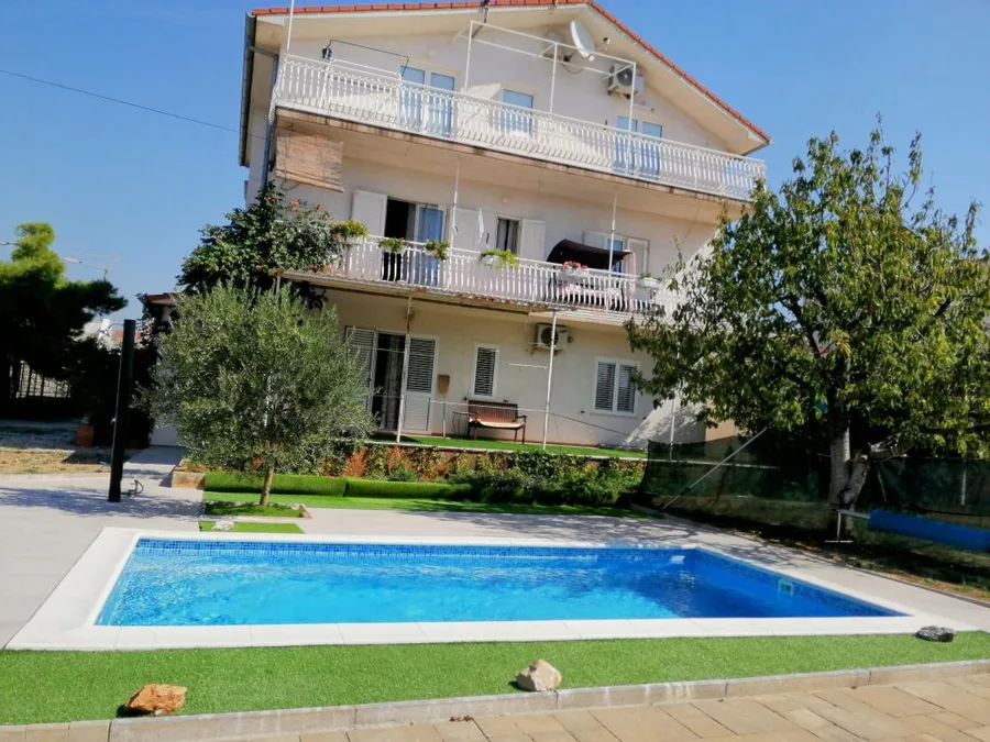 Apartmani Lara Gloria – fotografija 2