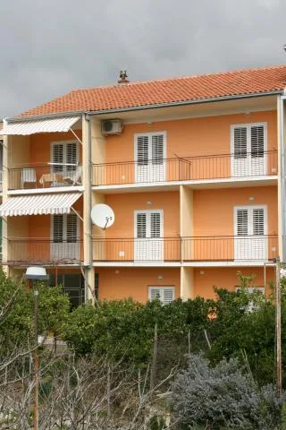 Apartmani Mila – fotografija 2