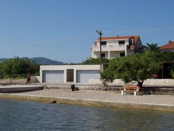 Apartmani Villa Elza – fotografija 2