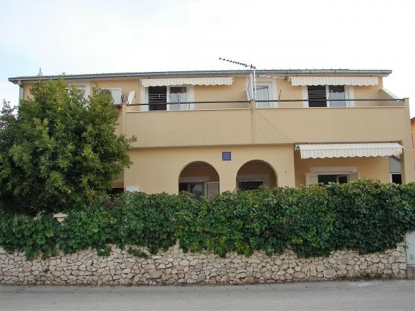 Apartmani Vila Karlo – fotografija 4