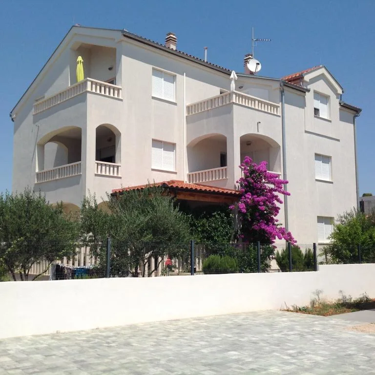 Apartmani Pinea Sol – fotografija 3