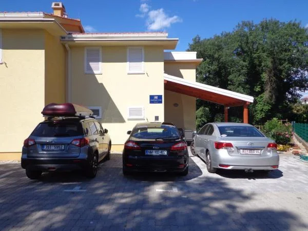 Apartmani Zora – fotografija 4