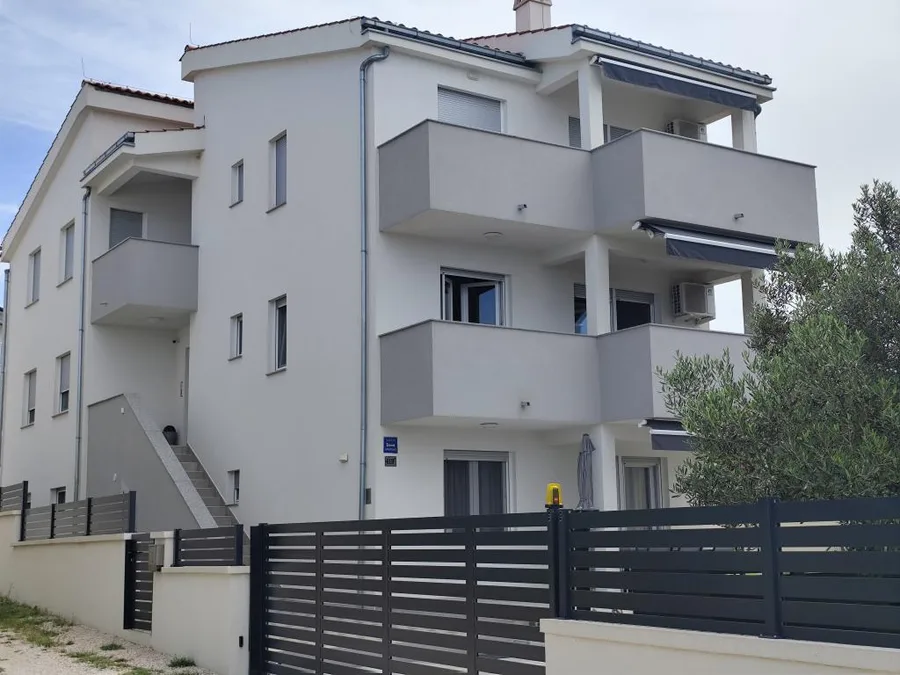 Apartmani Four Stars – fotografija 2