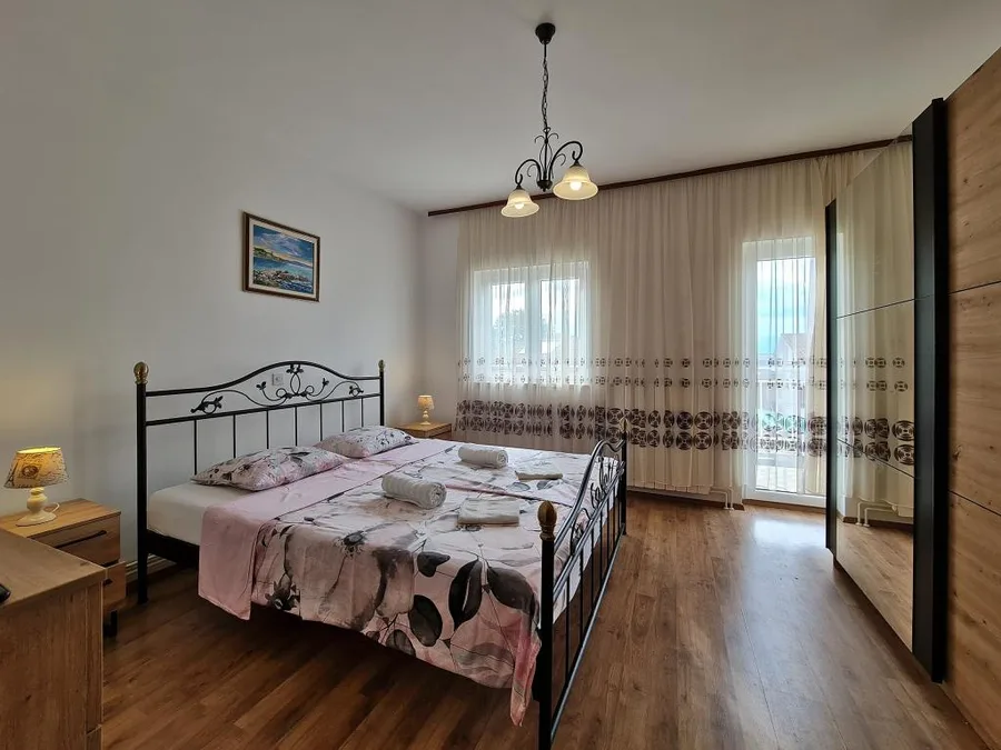 A4+2 – fotografija 2