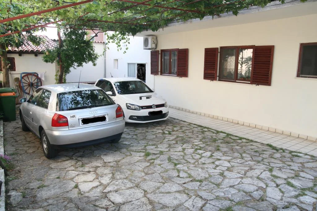 Apartmani Tarle – fotografija 3
