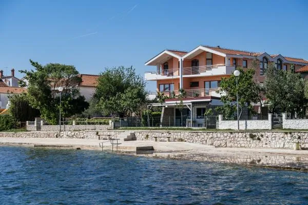 Apartmani Villa Petra – fotografija 2