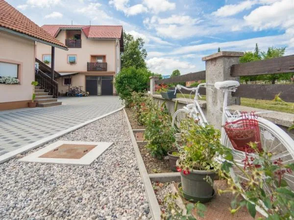 Apartmani Šarić – fotografija 2