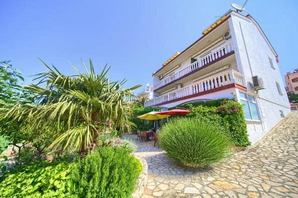 Apartmani Villa Vesna Parat – fotografija 2