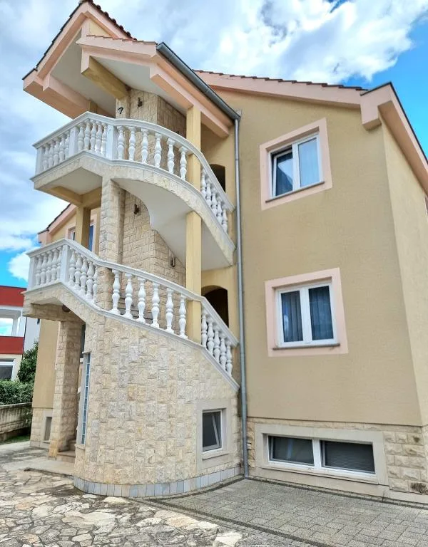 Apartmani Budinski – fotografija 2
