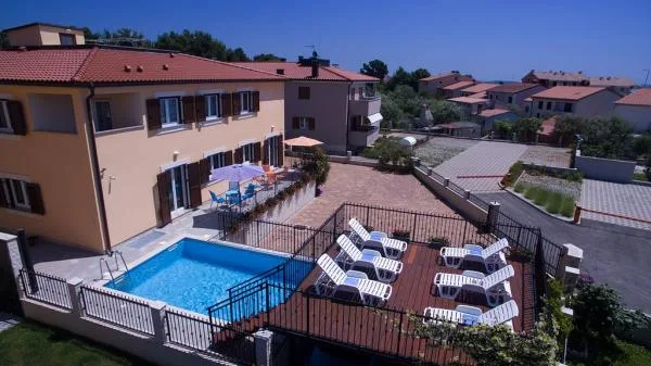 Apartmani Villa Pineta – fotografija 2
