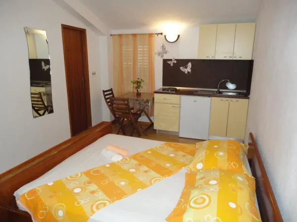 Studio – fotografija 2