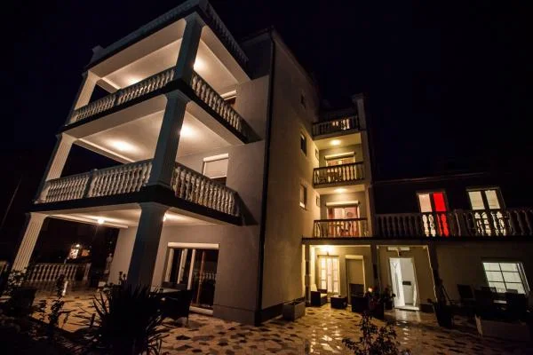 Apartmani Villa Rozi – fotografija 3