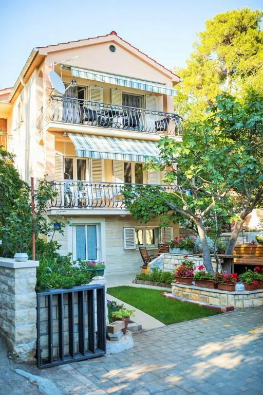 Apartmani Zia – fotografija 2