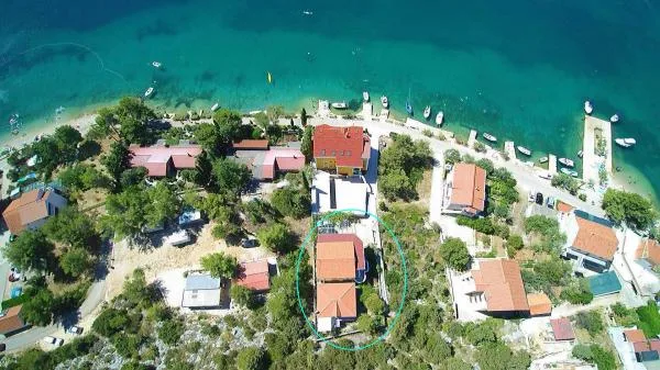 Apartmani Karmela – fotografija 2