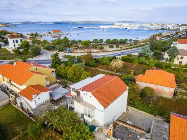 Apartmani Tri Srca – fotografija 4