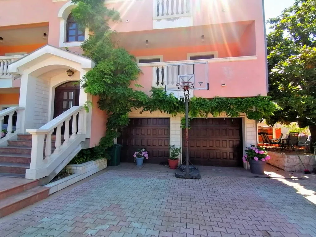 Apartmani Sarita – fotografija 3