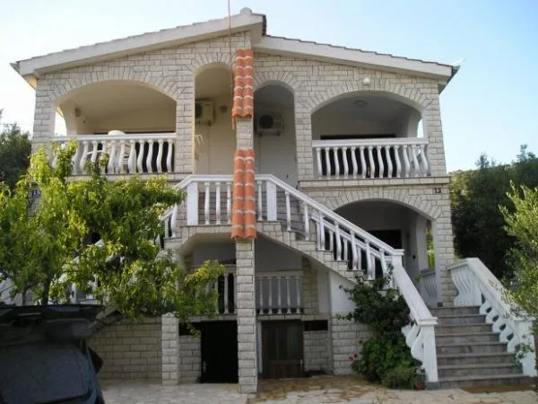 Apartmani Nina – fotografija 2