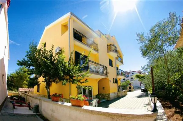 Apartmani Petar House – fotografija 2