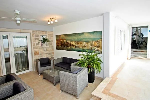 Apartmani Diana – fotografija 2