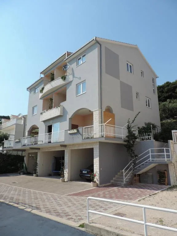 Apartmani Rubić – fotografija 2
