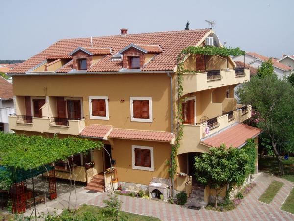 Apartmani i sobe Sinka – fotografija 2