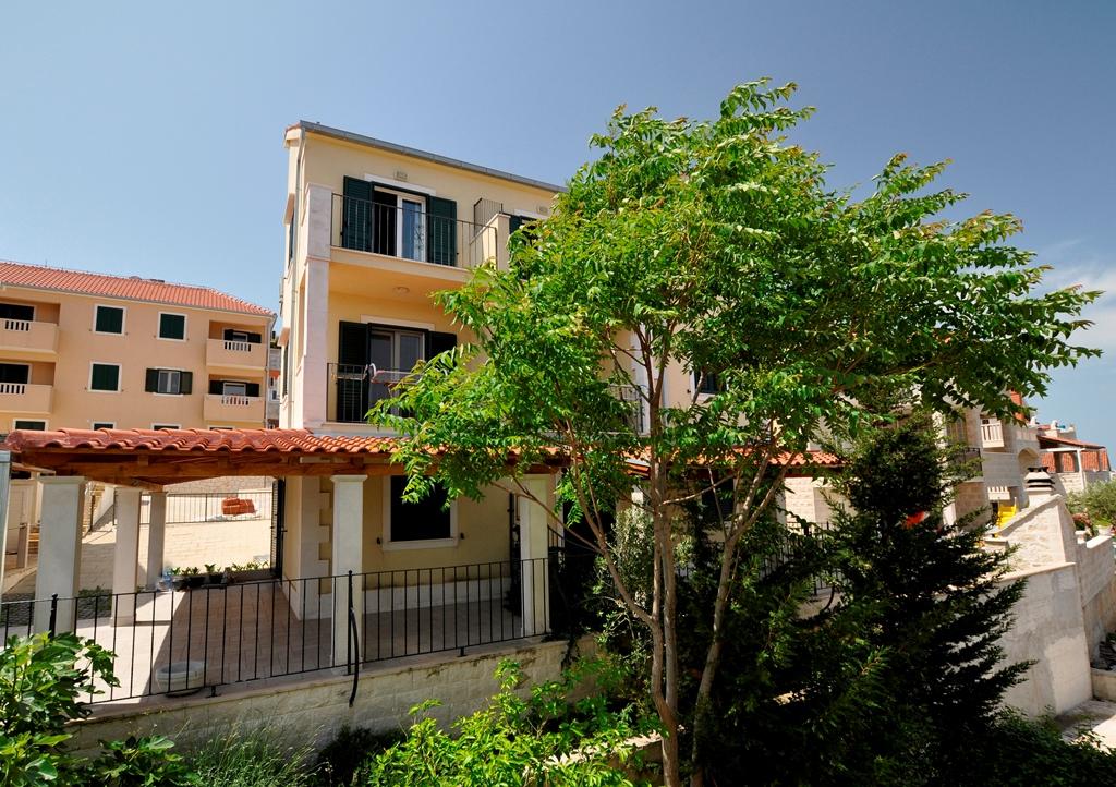 Apartmani Karlena – fotografija 3