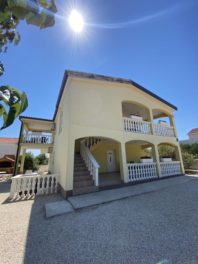 Apartmani Helena Oasis – fotografija 3