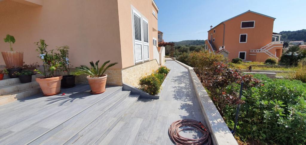 Apartmani Carić – fotografija 6