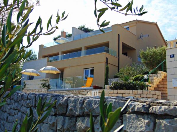 Apartmani Vila Inga – fotografija 1