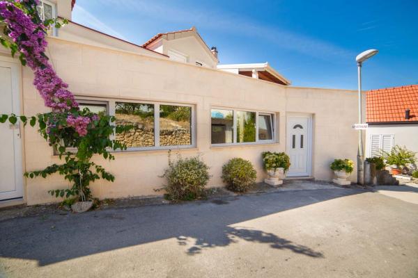 Apartmani Mira – fotografija 5