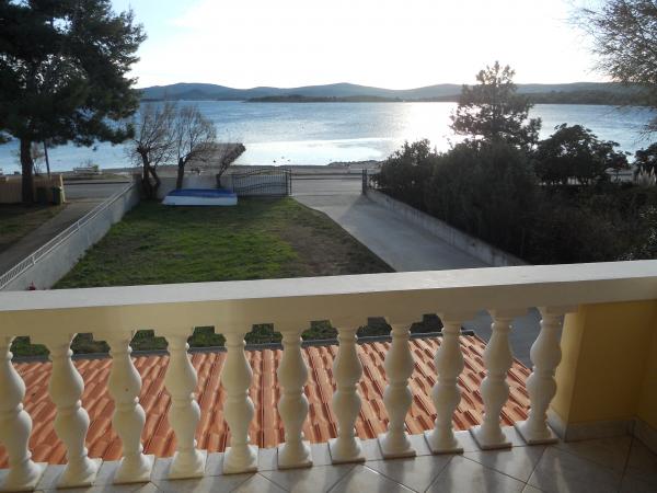 Apartmani Dinko i Marina Pedisić – fotografija 4