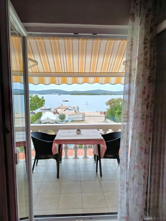 Apartmani Dinko i Marina Pedisić – fotografija 6